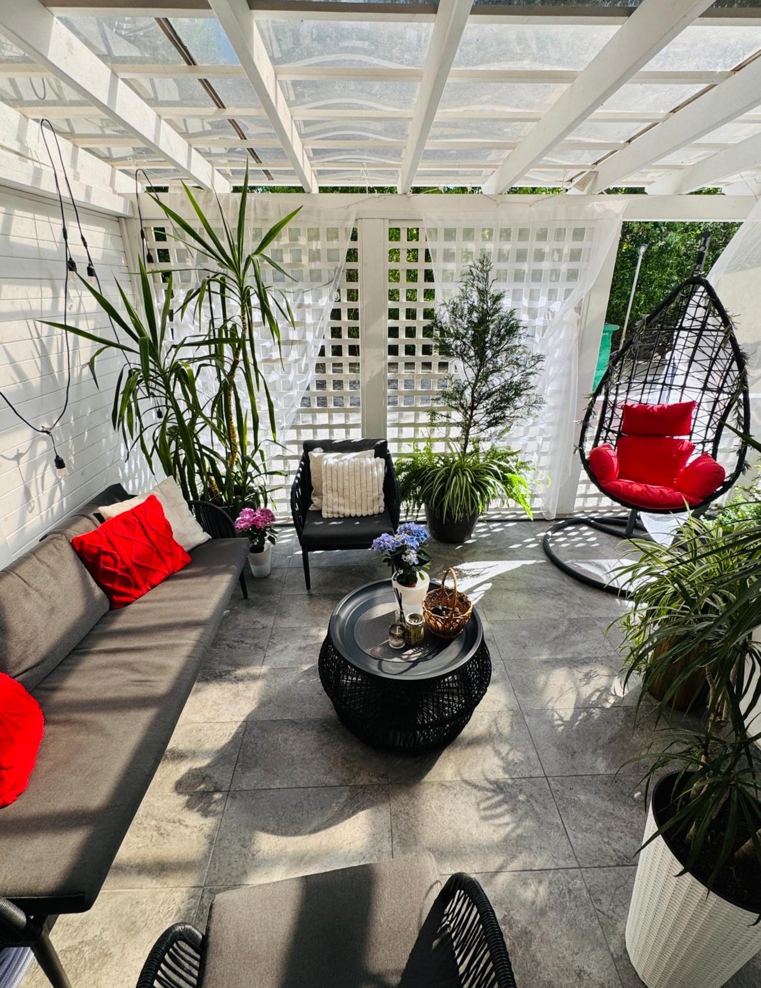 Apartment Aici Te Simti Ca Acasa 2 *
